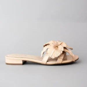 Cecelia Sandals | The Flower Slide in